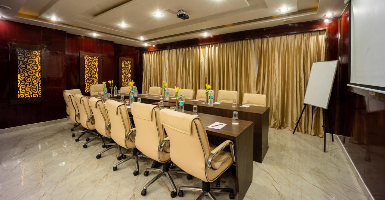 Hotel Shanti Palace Mahipalpur New Delhi Ngoại thất bức ảnh