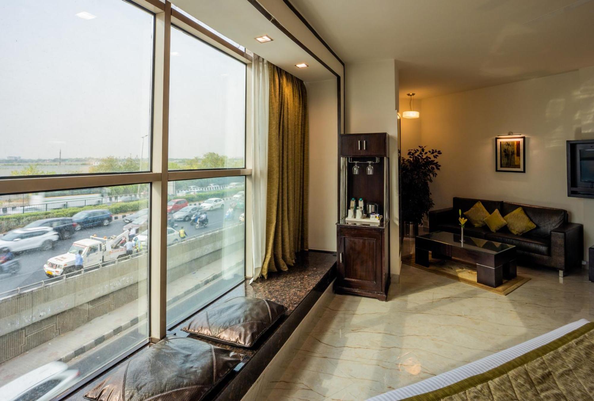 Hotel Shanti Palace Mahipalpur New Delhi Ngoại thất bức ảnh